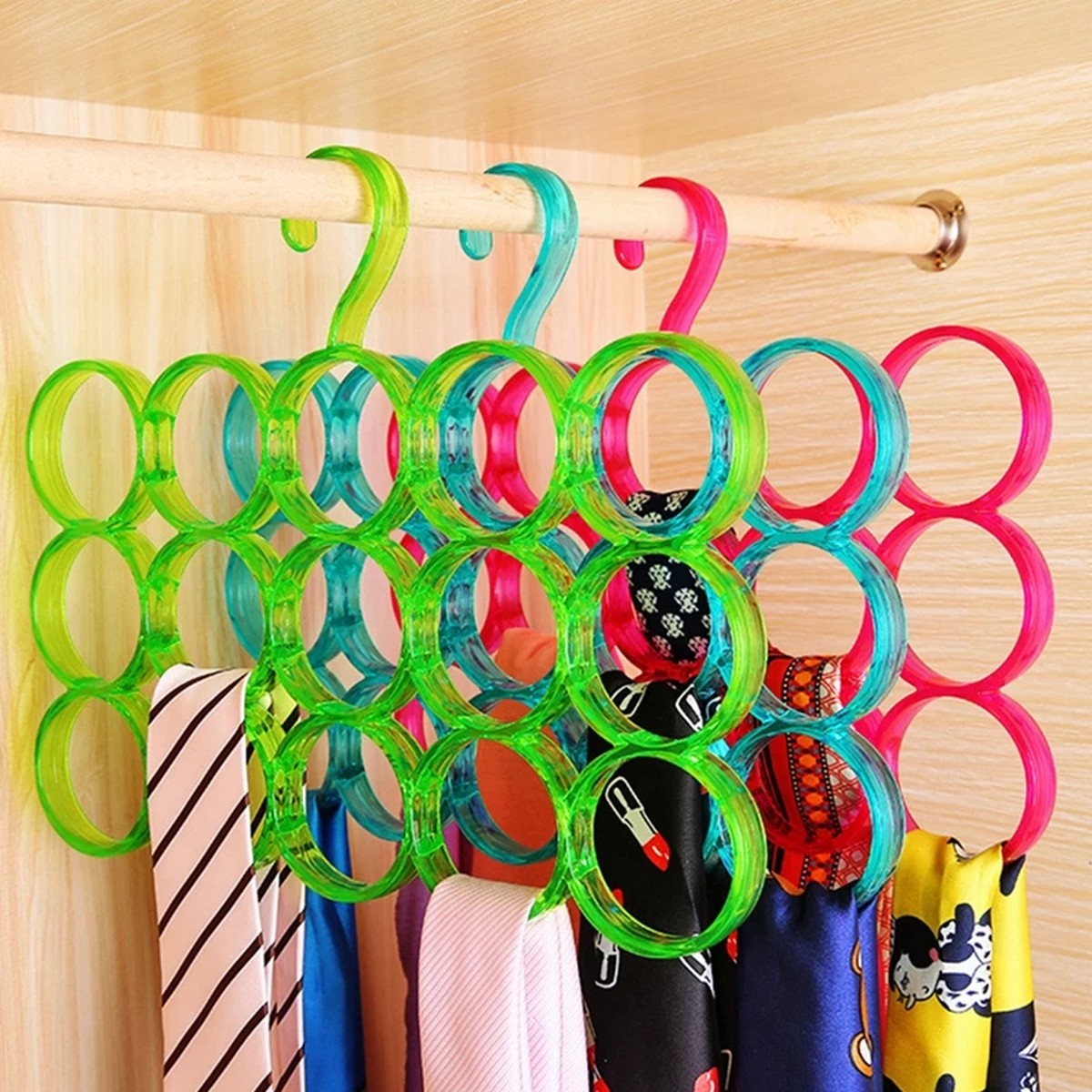 15 Holes Scarf Hanger